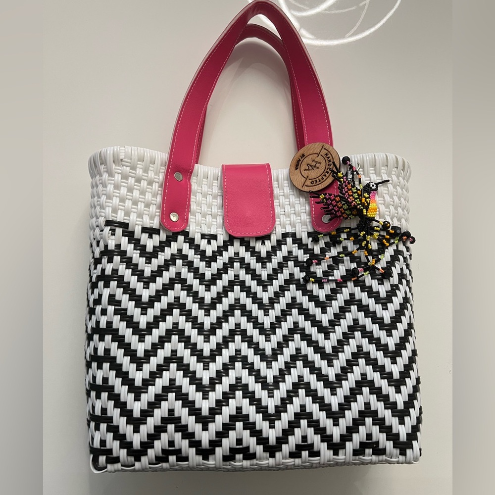 Hand-woven craftsmanship Stylish Black/White Chevron Tote Bag with Pink Accents